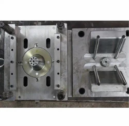 Plastic injection mould